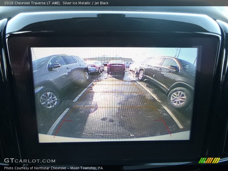 Silver Ice Metallic / Jet Black 2018 Chevrolet Traverse LT AWD