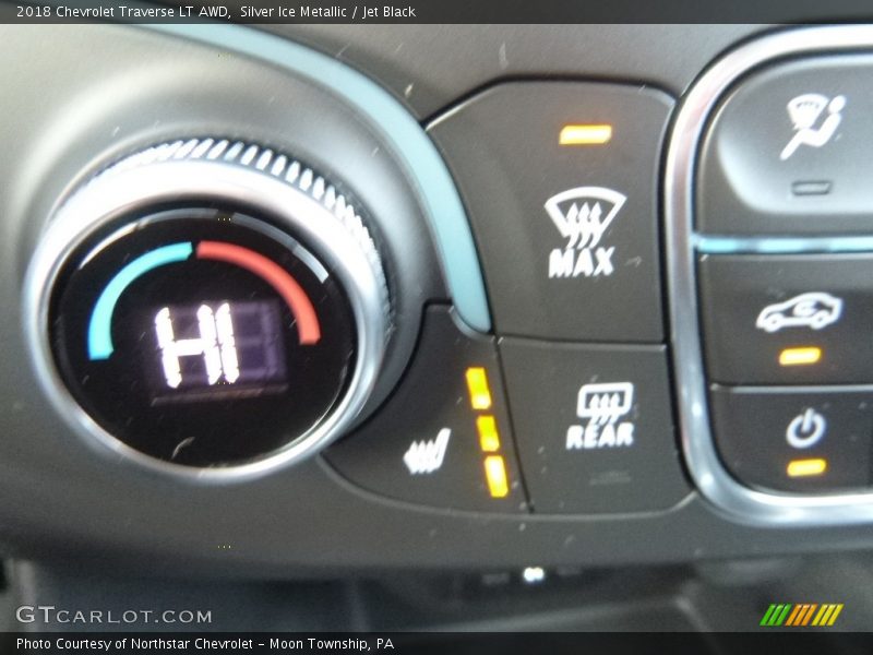 Silver Ice Metallic / Jet Black 2018 Chevrolet Traverse LT AWD