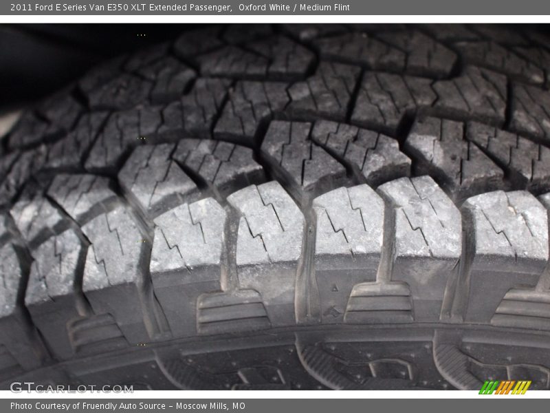 Oxford White / Medium Flint 2011 Ford E Series Van E350 XLT Extended Passenger