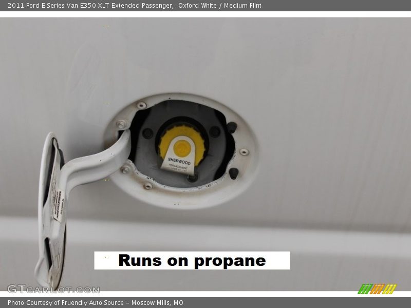 Oxford White / Medium Flint 2011 Ford E Series Van E350 XLT Extended Passenger