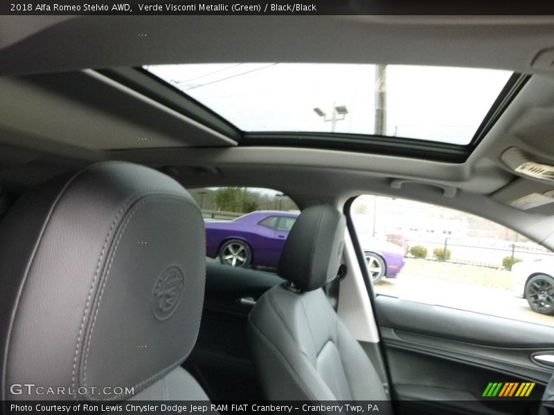 Verde Visconti Metallic (Green) / Black/Black 2018 Alfa Romeo Stelvio AWD