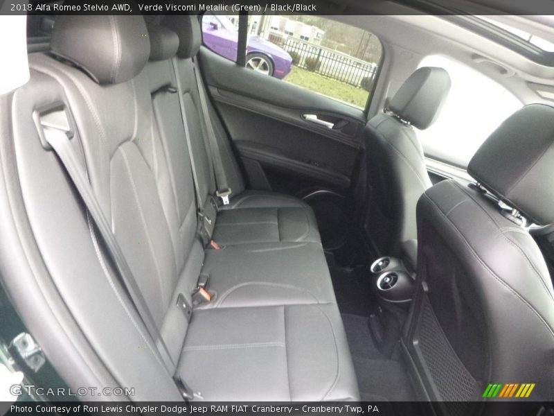 Verde Visconti Metallic (Green) / Black/Black 2018 Alfa Romeo Stelvio AWD