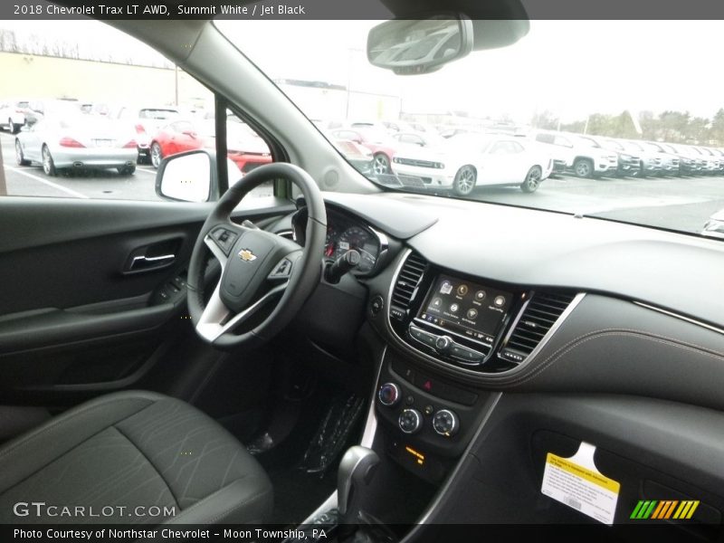 Summit White / Jet Black 2018 Chevrolet Trax LT AWD