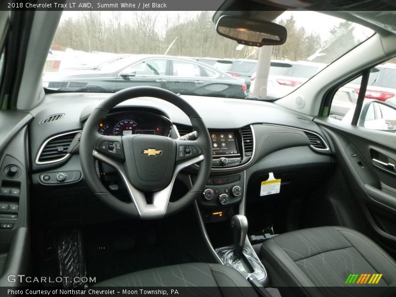 Summit White / Jet Black 2018 Chevrolet Trax LT AWD