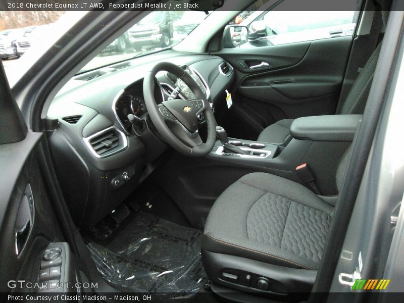 Pepperdust Metallic / Jet Black 2018 Chevrolet Equinox LT AWD