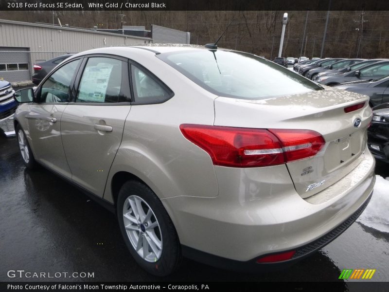 White Gold / Charcoal Black 2018 Ford Focus SE Sedan
