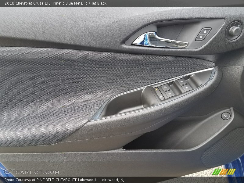 Kinetic Blue Metallic / Jet Black 2018 Chevrolet Cruze LT