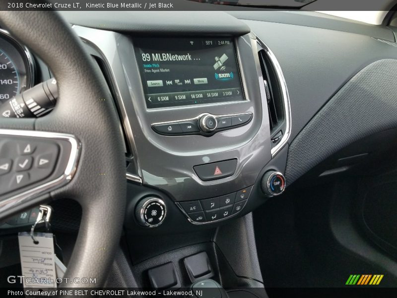 Kinetic Blue Metallic / Jet Black 2018 Chevrolet Cruze LT