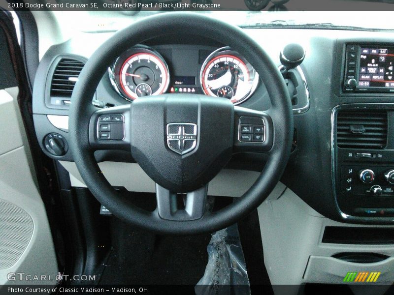 Octane Red Pearl / Black/Light Graystone 2018 Dodge Grand Caravan SE