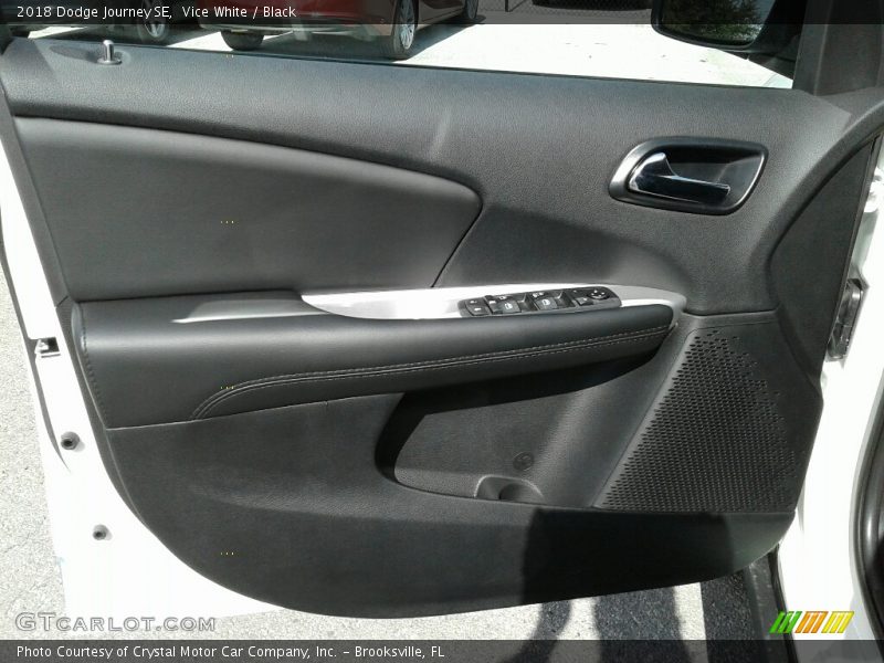 Vice White / Black 2018 Dodge Journey SE