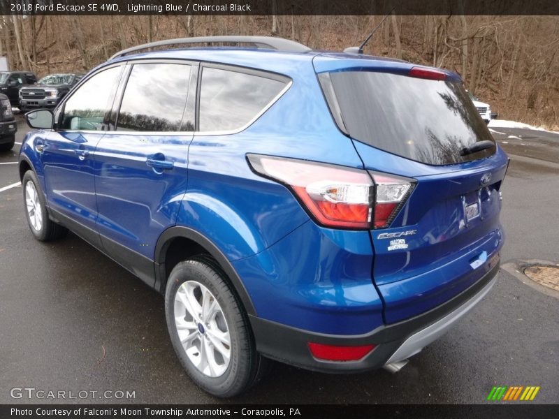 Lightning Blue / Charcoal Black 2018 Ford Escape SE 4WD