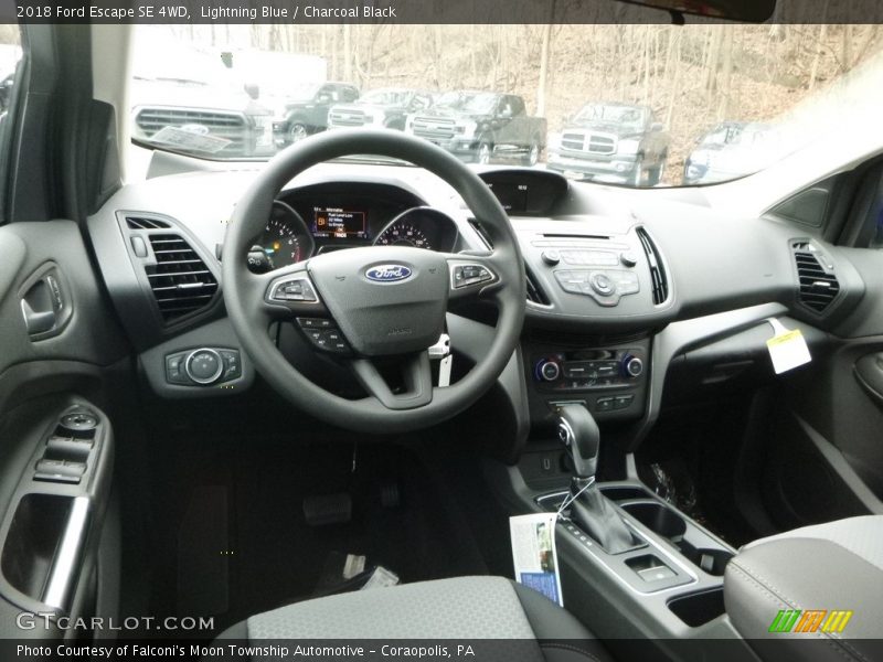 Lightning Blue / Charcoal Black 2018 Ford Escape SE 4WD