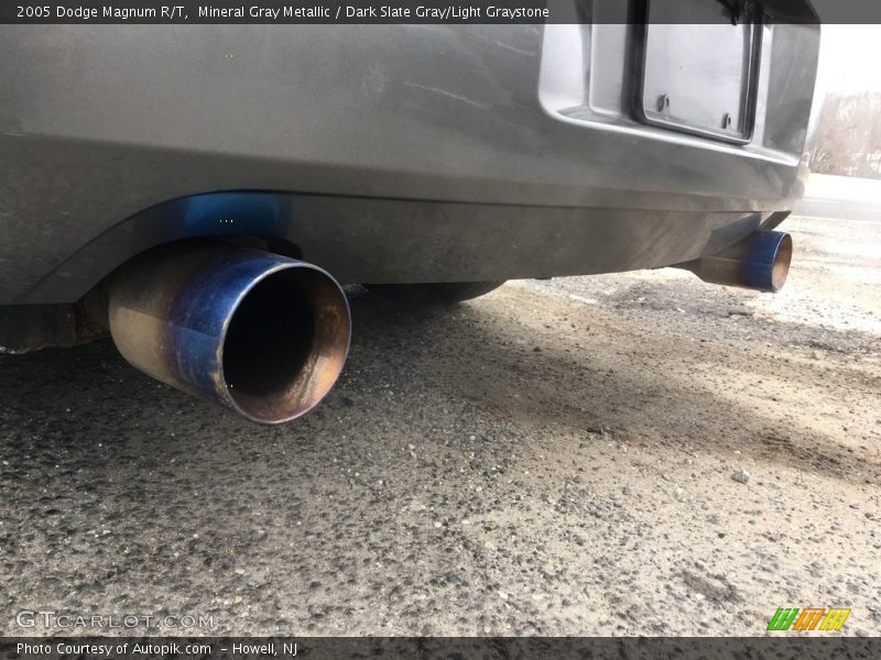 Mineral Gray Metallic / Dark Slate Gray/Light Graystone 2005 Dodge Magnum R/T