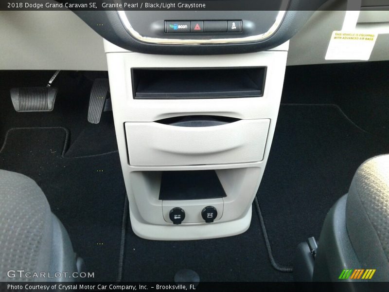 Granite Pearl / Black/Light Graystone 2018 Dodge Grand Caravan SE
