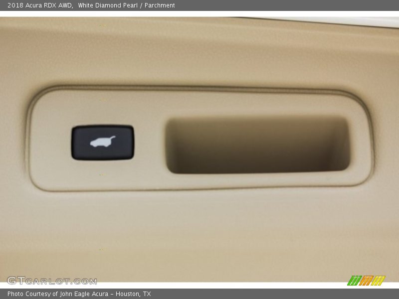 White Diamond Pearl / Parchment 2018 Acura RDX AWD
