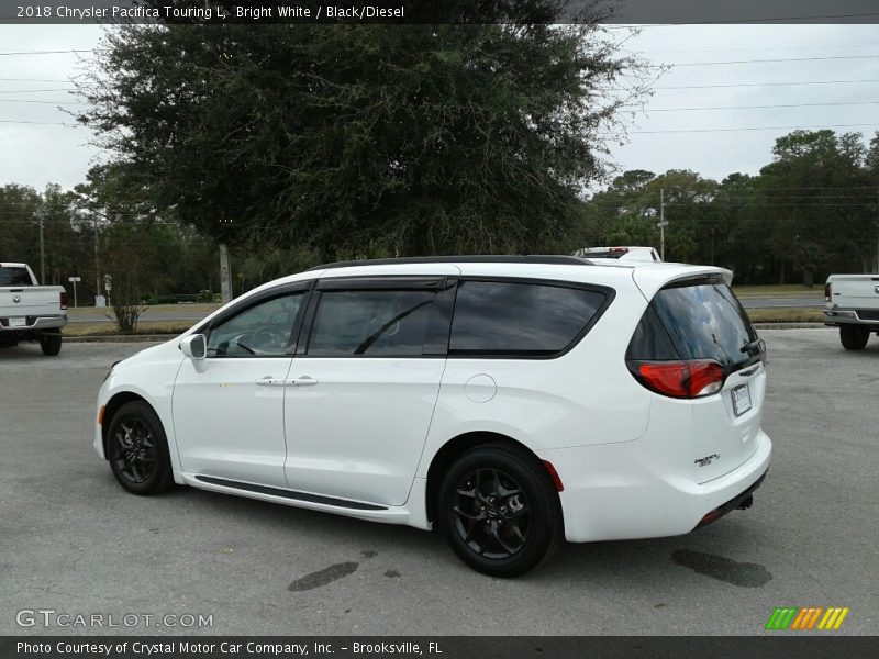 Bright White / Black/Diesel 2018 Chrysler Pacifica Touring L