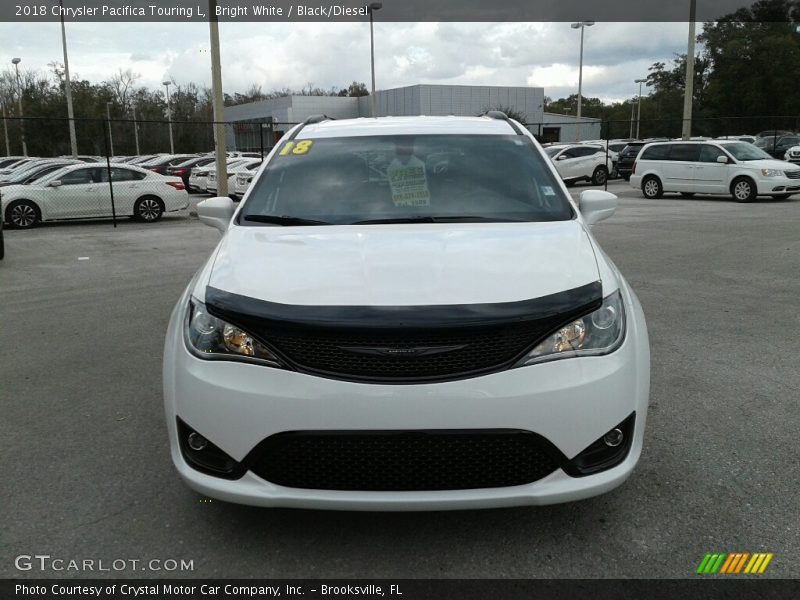 Bright White / Black/Diesel 2018 Chrysler Pacifica Touring L