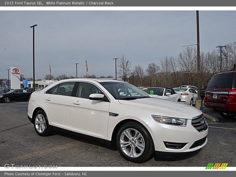 White Platinum Metallic / Charcoal Black 2015 Ford Taurus SEL