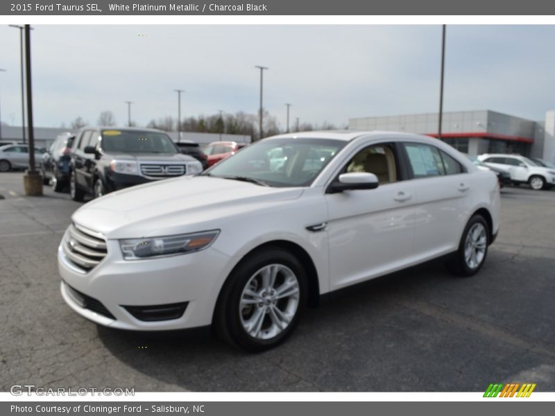 White Platinum Metallic / Charcoal Black 2015 Ford Taurus SEL