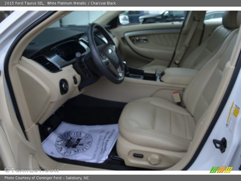 White Platinum Metallic / Charcoal Black 2015 Ford Taurus SEL