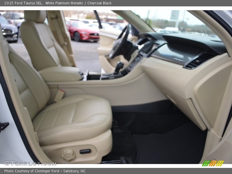 White Platinum Metallic / Charcoal Black 2015 Ford Taurus SEL