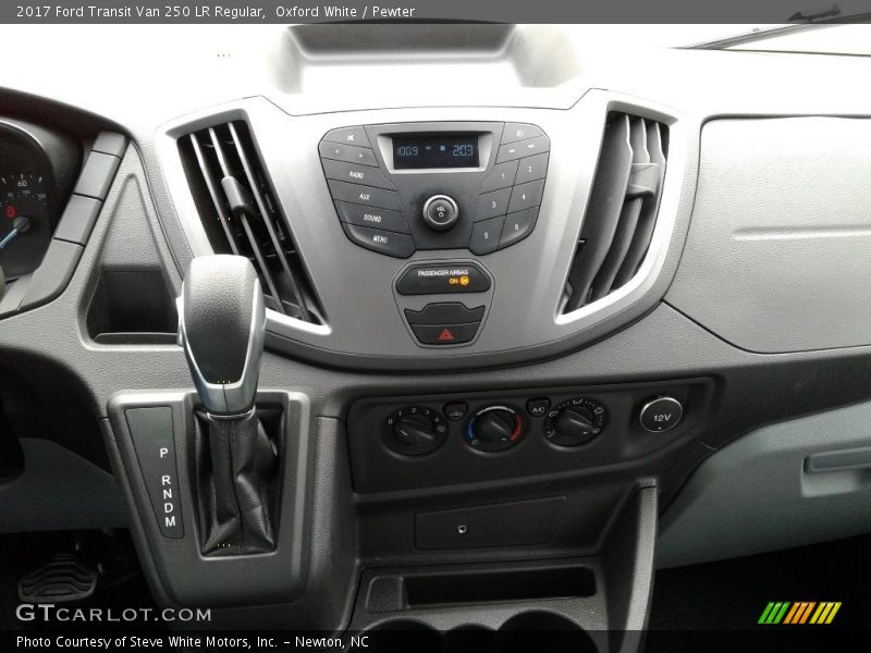 Controls of 2017 Transit Van 250 LR Regular