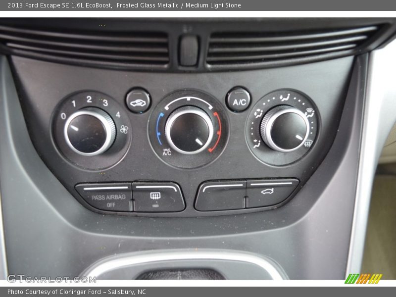Frosted Glass Metallic / Medium Light Stone 2013 Ford Escape SE 1.6L EcoBoost