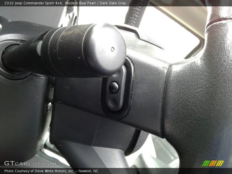 Modern Blue Pearl / Dark Slate Gray 2010 Jeep Commander Sport 4x4