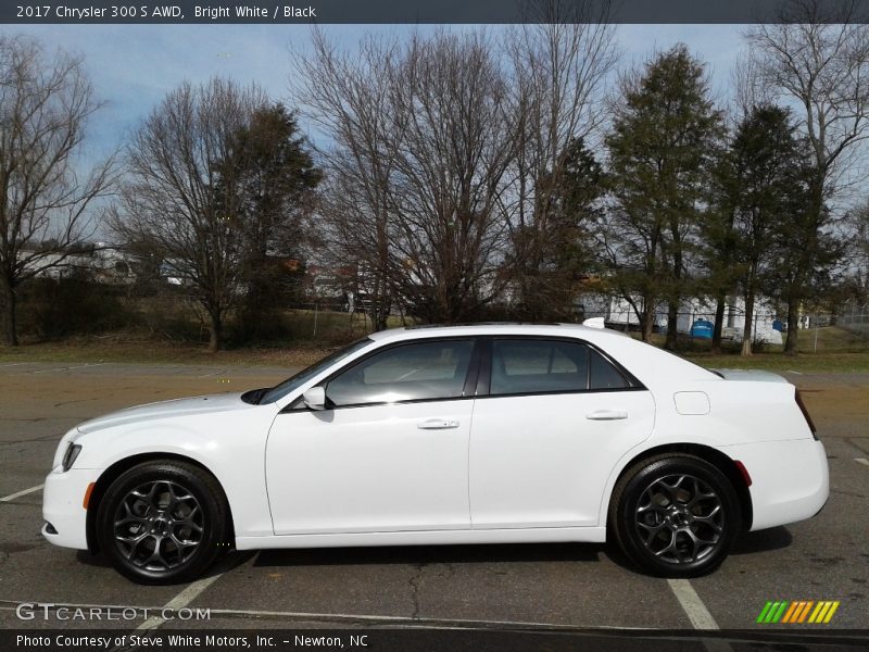 Bright White / Black 2017 Chrysler 300 S AWD