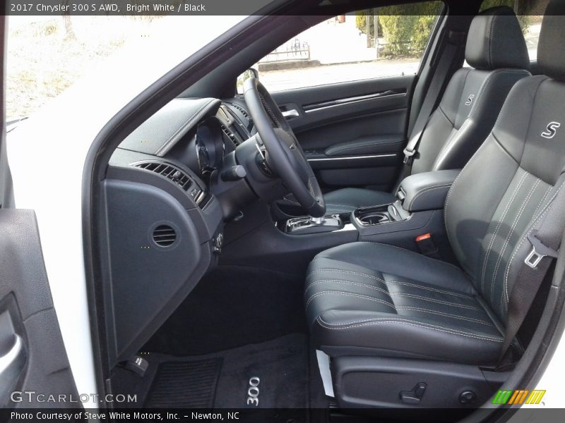 Bright White / Black 2017 Chrysler 300 S AWD