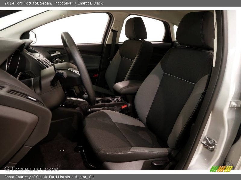 Ingot Silver / Charcoal Black 2014 Ford Focus SE Sedan