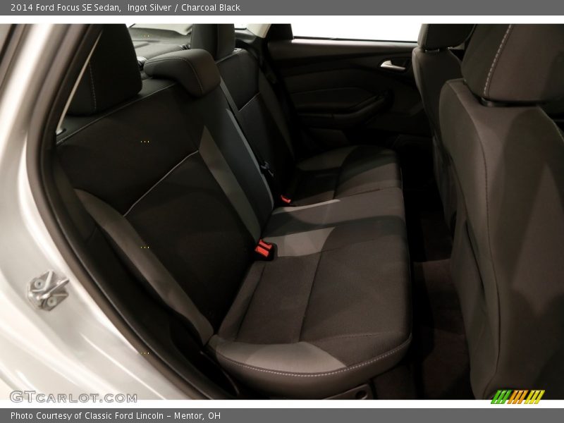 Ingot Silver / Charcoal Black 2014 Ford Focus SE Sedan