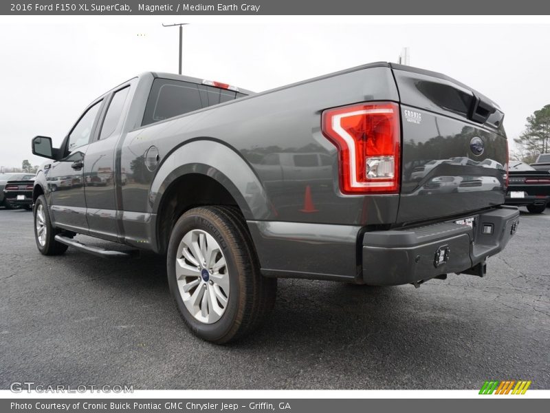 Magnetic / Medium Earth Gray 2016 Ford F150 XL SuperCab