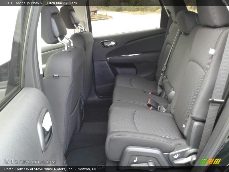 Pitch Black / Black 2018 Dodge Journey SE