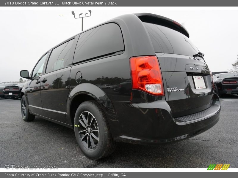 Black Onyx Crystal Pearl / Black 2018 Dodge Grand Caravan SE