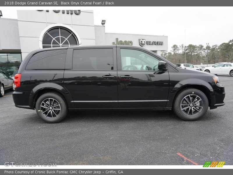  2018 Grand Caravan SE Black Onyx Crystal Pearl