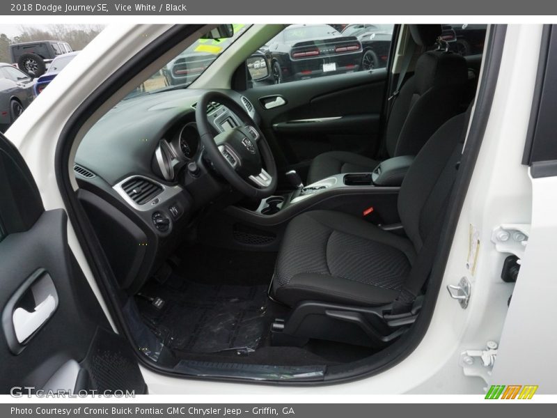 Vice White / Black 2018 Dodge Journey SE