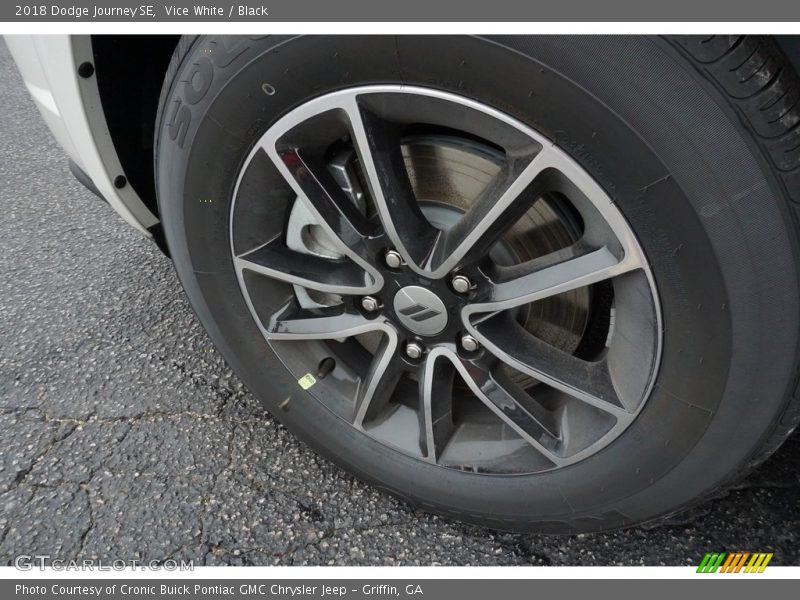 Vice White / Black 2018 Dodge Journey SE