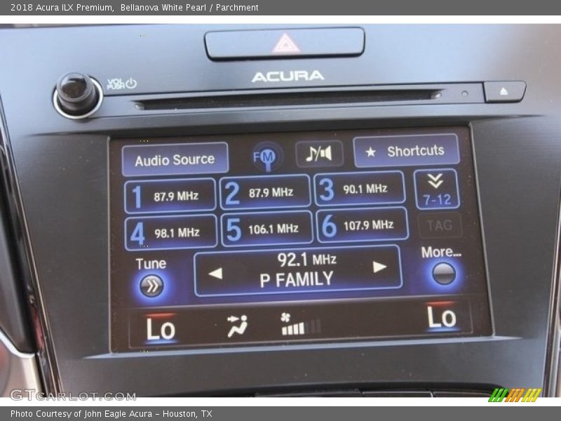 Bellanova White Pearl / Parchment 2018 Acura ILX Premium