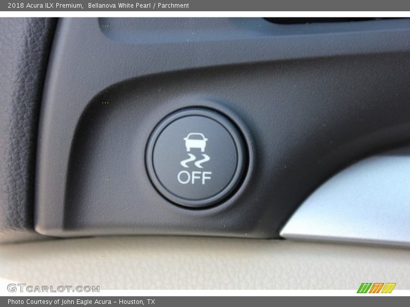 Bellanova White Pearl / Parchment 2018 Acura ILX Premium