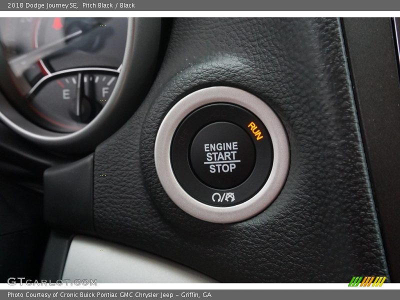 Pitch Black / Black 2018 Dodge Journey SE