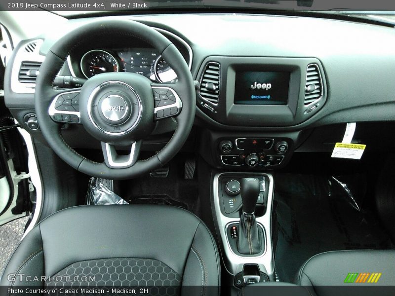 White / Black 2018 Jeep Compass Latitude 4x4
