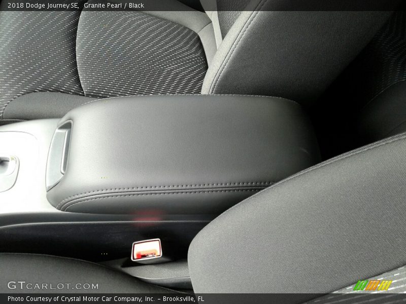 Granite Pearl / Black 2018 Dodge Journey SE