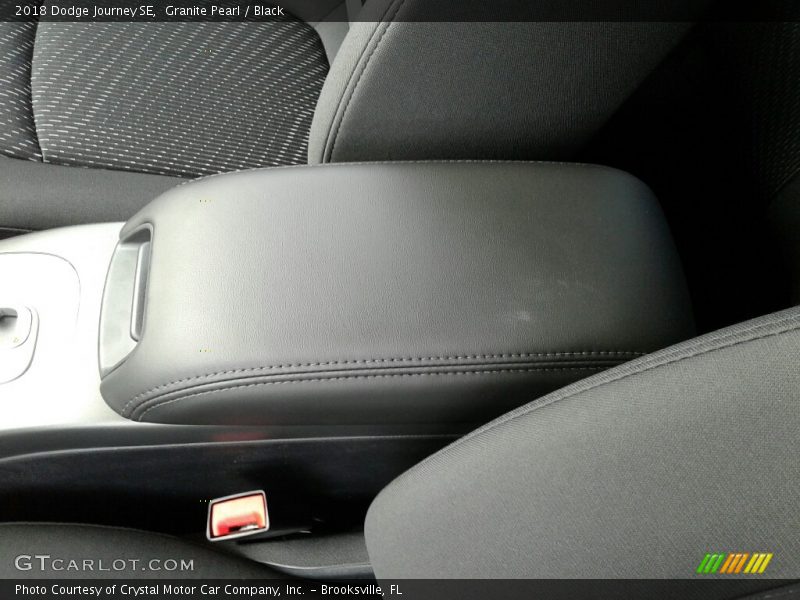 Granite Pearl / Black 2018 Dodge Journey SE