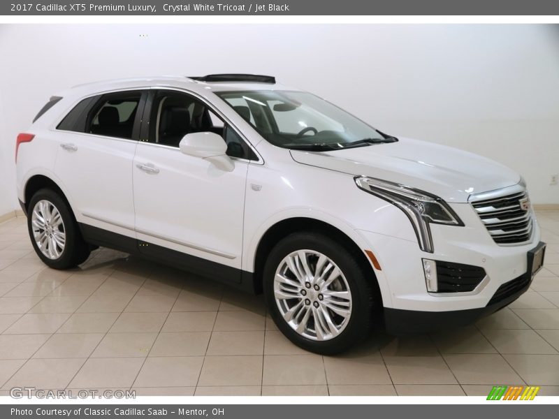 Crystal White Tricoat / Jet Black 2017 Cadillac XT5 Premium Luxury