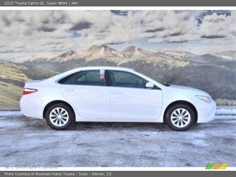 Super White / Ash 2015 Toyota Camry LE