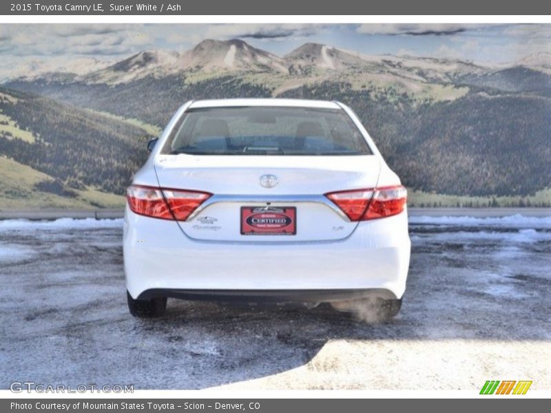 Super White / Ash 2015 Toyota Camry LE