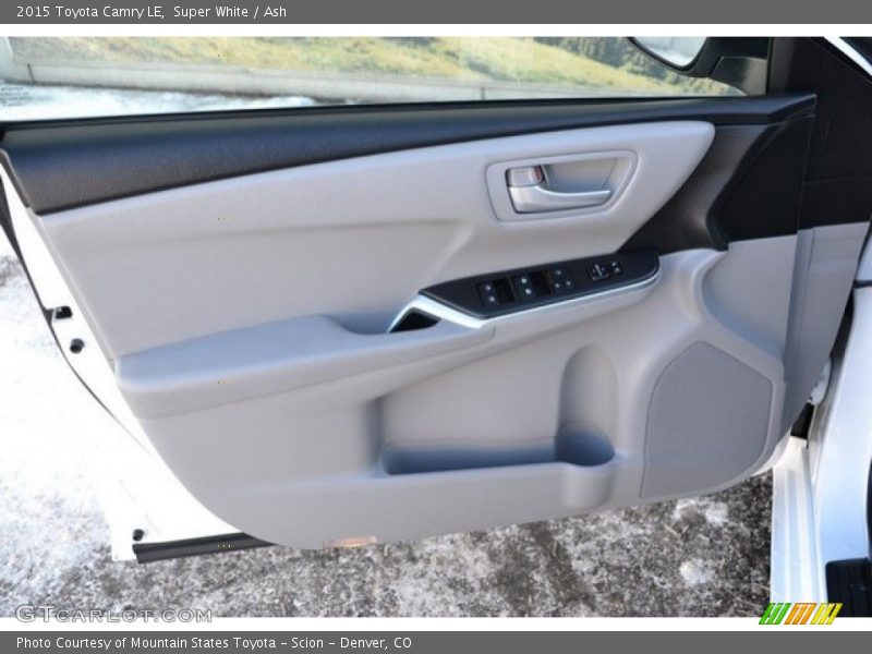 Super White / Ash 2015 Toyota Camry LE