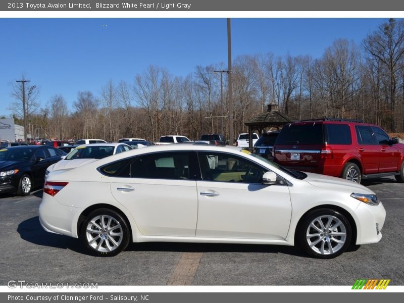 Blizzard White Pearl / Light Gray 2013 Toyota Avalon Limited