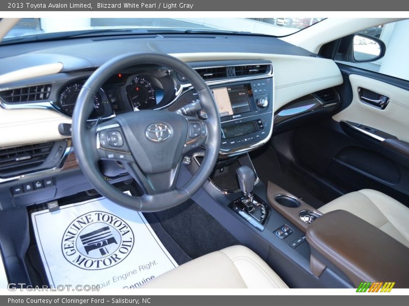 Blizzard White Pearl / Light Gray 2013 Toyota Avalon Limited